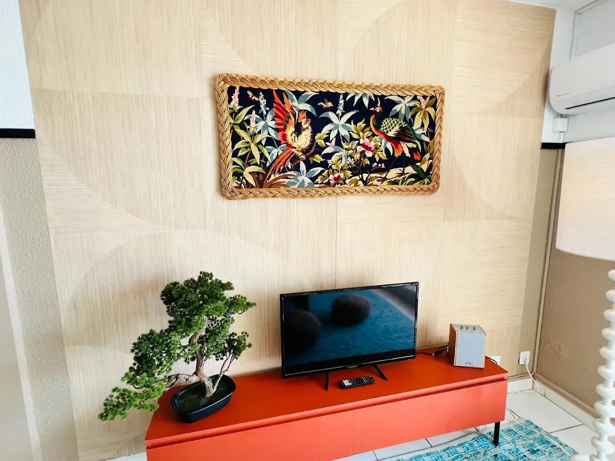 Mont Vernon Top Secret Studio Chic, Plage Et Piscine Cul de Sac 0*,